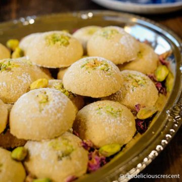 Persian chickpea cookies served on a plate.