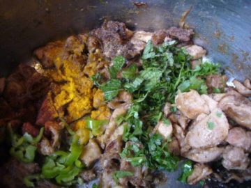 Chicken with spices, herbs and fried onions.