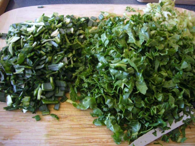 Chop the leeks and swiss chard finely for the Swiss chard Fatayer
