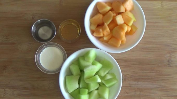 Ingredients for melon popsicles