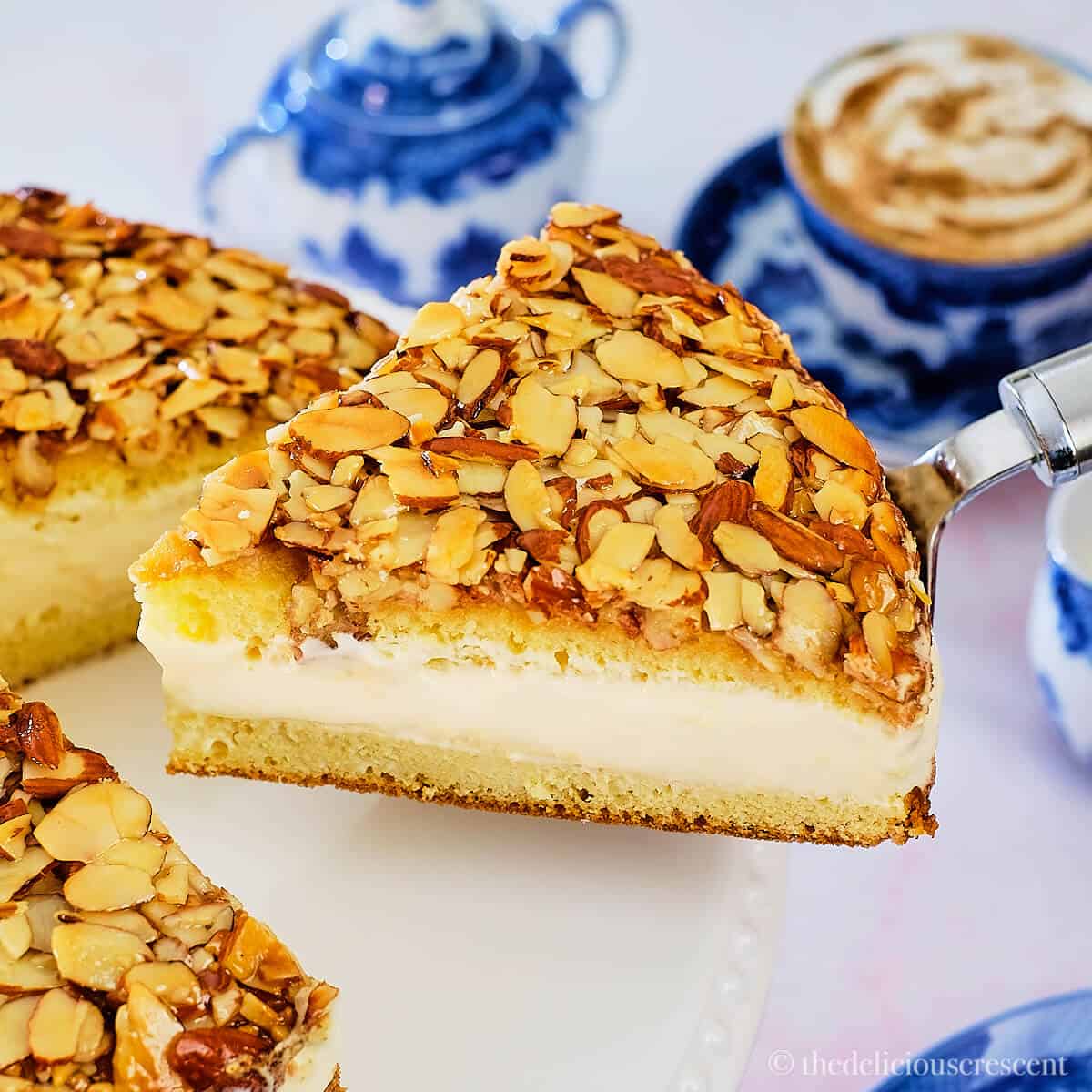 Bienenstich (Bee Sting Cake) - The Delicious Crescent