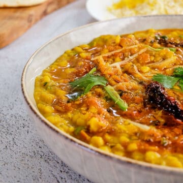 Side view of Indian split chickpea curry.