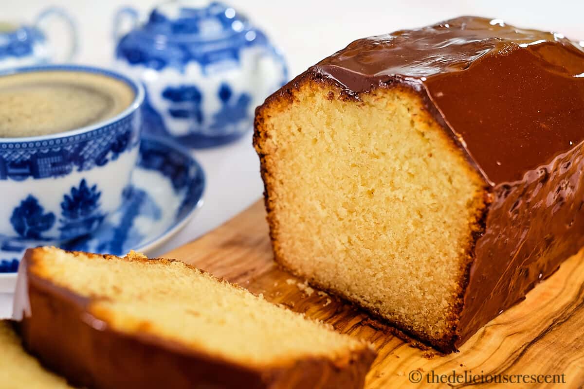 Almond pound cake served with tea.