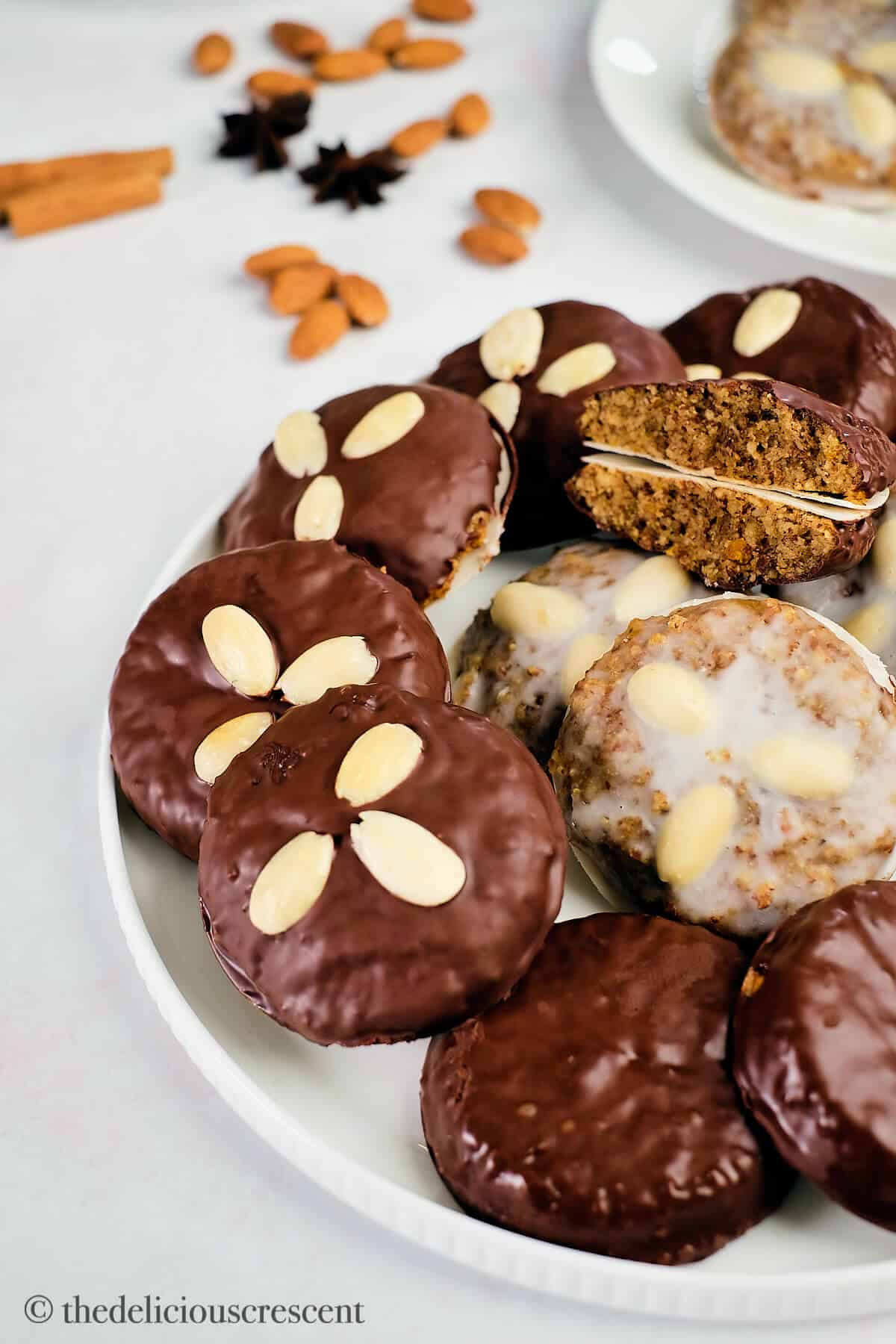 Lebkuchen arranged in a white plate.