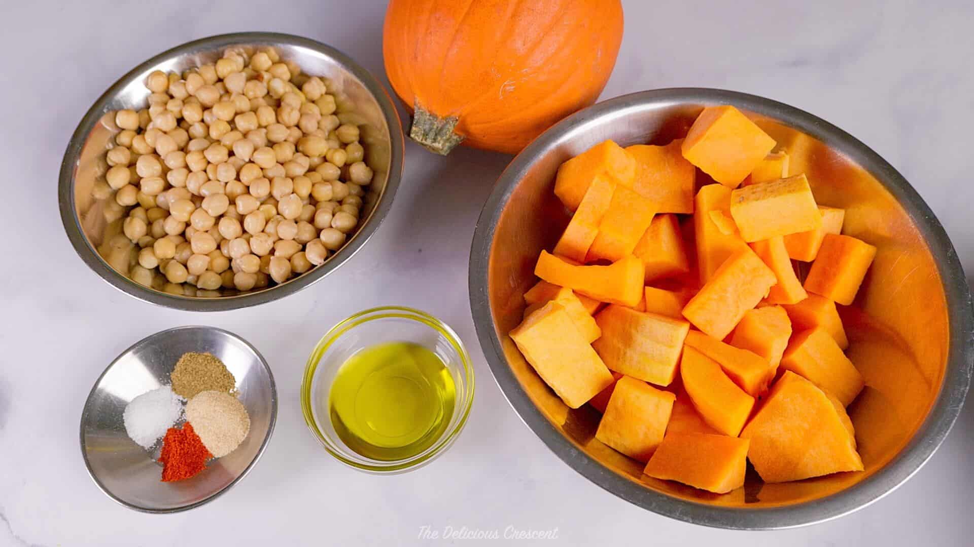 Ingredients needed for the roasted pumpkin and chickpeas.