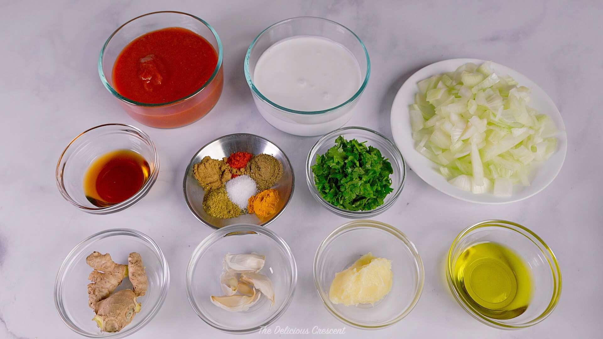 Ingredients needed for the curry sauce.